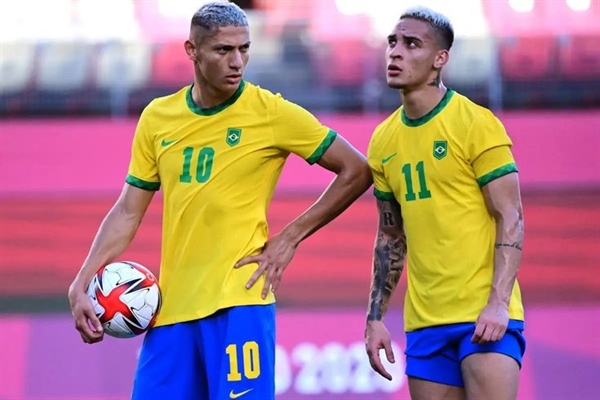 História One shot antony e richarlison História escrita por