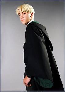 História Me apaixonei pelo garoto errado(Draco Malfoy 