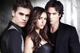 The Vampire Diaries História (Resumo) - 3 episódio - (Mordidas Numa  Sexta-Feira a Noite) - Wattpad