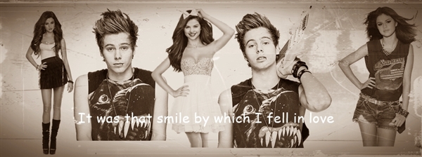 Fanfic / Fanfiction It was that smile by which I fell in love