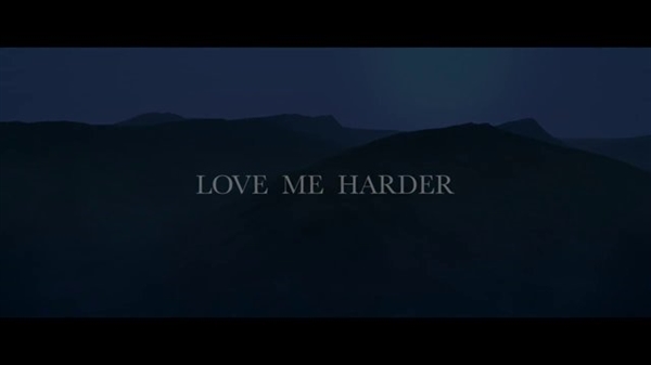 Fanfic / Fanfiction Love Me Harder