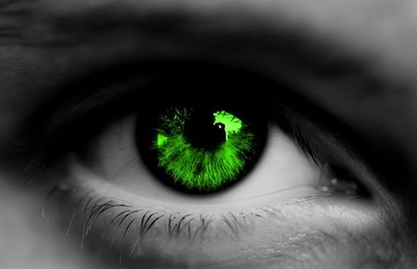 Fanfic / Fanfiction Os seus lindos olhos verdes