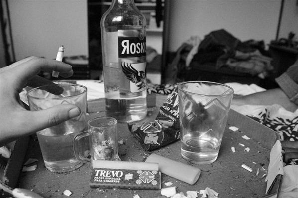 Fanfic / Fanfiction Contos de álcool, cigarros e café