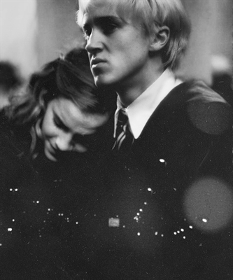 Fanfic / Fanfiction Changing with time - Dramione (REVISADA)