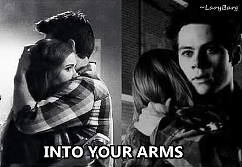 Fanfic / Fanfiction Into Your Arms