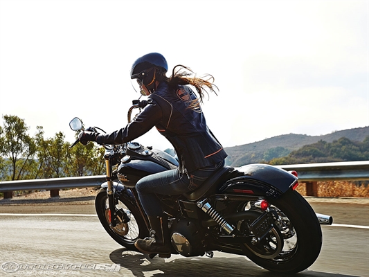 Fanfic / Fanfiction A garota da Harley Davidson