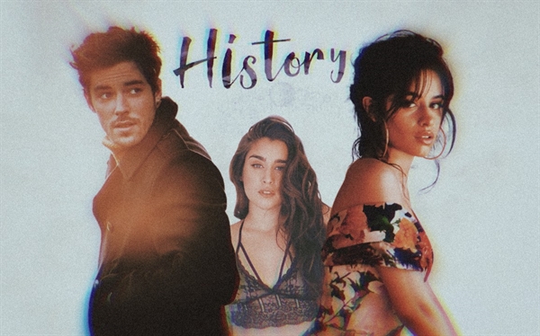 História Two Pieces - História escrita por lovatoessence - Spirit Fanfics e  Histórias