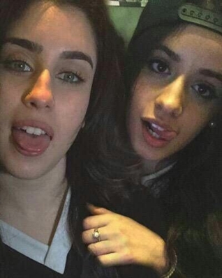 Fanfic / Fanfiction O amor cura. (Camren)