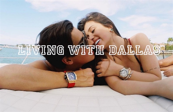 Fanfic / Fanfiction Living with Dallas