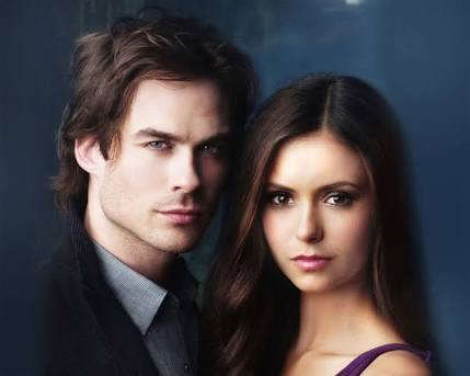 Fanfic / Fanfiction Eu odeio ama você "Elena e Damon"