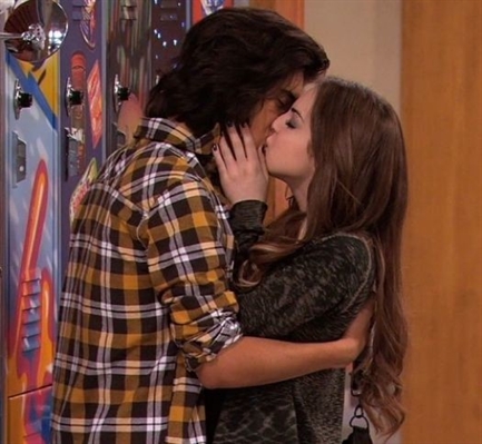 Fanfic / Fanfiction BADE: Um Amor Adolescente