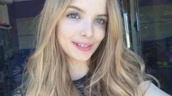 Fanfic / Fanfiction Giovanna Chaves