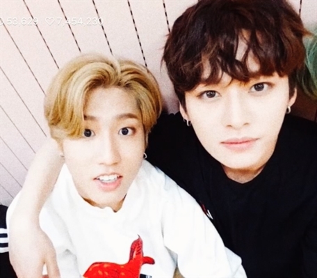 Fanfic / Fanfiction Fica um pouco - ONESHOT - Minsung