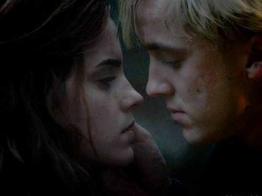 Fanfic / Fanfiction Weasels Love - DraMione (Cancelada)