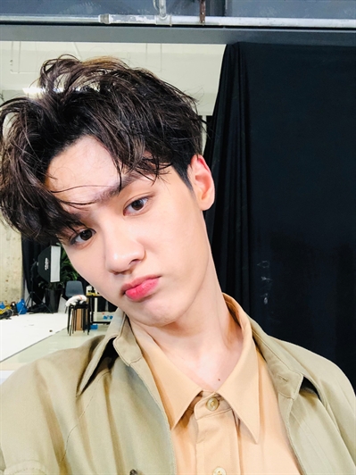 Fanfic / Fanfiction Sick - imagine Qian Kun