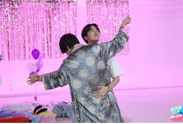 Fanfic / Fanfiction Dança comigo hyung?