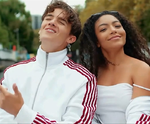 História Now United - Baseado em músicas. - Legends- Noany. - História  escrita por bela_fanfics_nu - Spirit Fanfics e Histórias