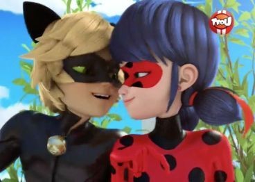 História Ladybug e CatNoir, o segredo do guardião - Suspeita - História  escrita por AnneMartins - Spirit Fanfics e Histórias