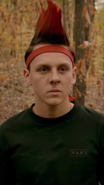 Vazou a cor do cabelo do Falcão em Cobra Kai 6 - Chokis