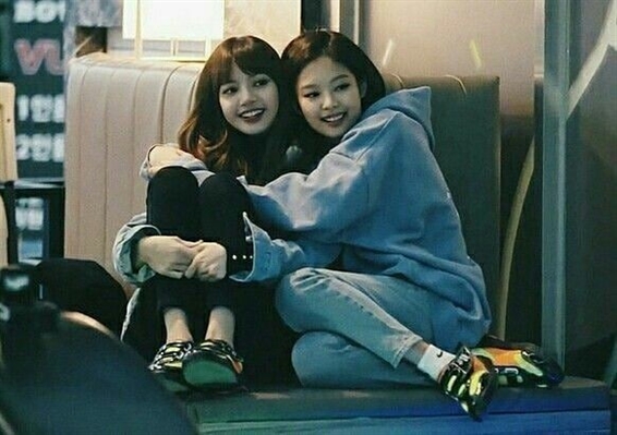 Fanfic / Fanfiction Segredo - JenLisa OneShot ( BlackPink )