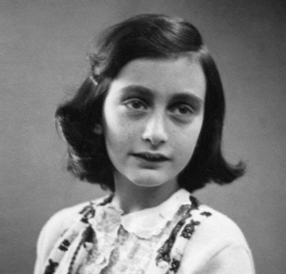 História Diário De Anne Frank - História Escrita Por Mariaclara788 