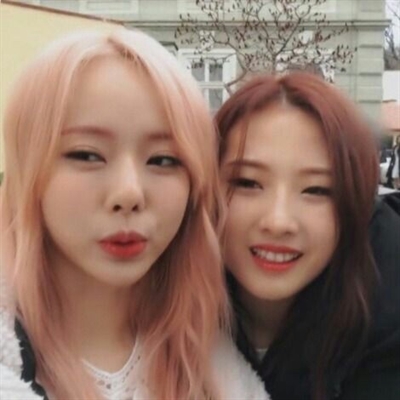 Fanfic / Fanfiction Um Beijinho De Boa Sorte - ViSeul ( Loona - OneShot )