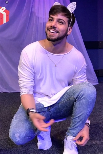 História My Angel  T3ddy - Lucas Olioti (1 temporada) - Por aí vem muita  notificação - História escrita por Andyyyy - Spirit Fanfics e Histórias