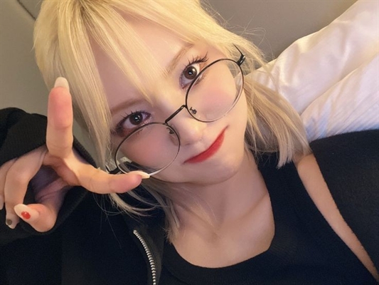 Fanfic / Fanfiction Sleep with me? - Jinsoul