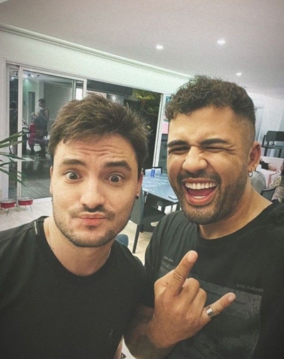 Fanfic / Fanfiction Apenas uma história perfeita