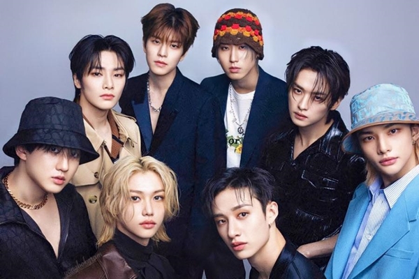 Fanfic / Fanfiction "Stray Kids: A Aventura Cômica do Caos"