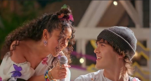 Fanfic / Fanfiction Julie And The Phantoms -Juke-