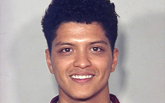 Bruno Mars  Caretas, Cantores, Bruno mars