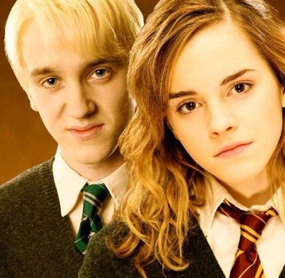 Fanfic / Fanfiction Draco e Hermione Um Amor Estranho - O Baile Parte 3