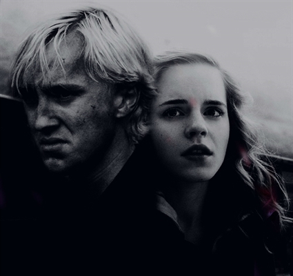 Fanfic / Fanfiction Draco e Hermione Um Amor Estranho - O Baile Parte 6