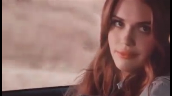Fanfic / Fanfiction I inadvertently ran over and fell in love - stydia - Ela é linda!!!