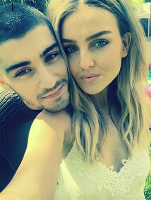 Fanfic / Fanfiction I'm Yours - Zerrie - Reencontro.