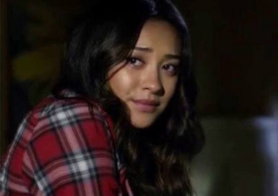 Fanfic / Fanfiction I'm In Too Deep - Emison - I can't...