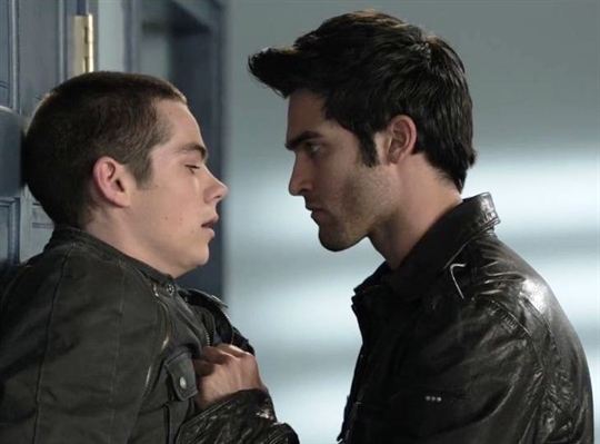 Fanfic / Fanfiction O sol, A Lua e Sterek- 1 Temporada - Desejos e Reencontros