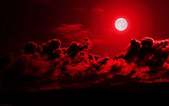 Fanfic / Fanfiction The edge of the sword ( INTERATIVA VAGAS FECHADAS ) - Noite de luar vermelho...