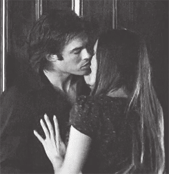 Fanfic / Fanfiction Moments-Delena - Courage