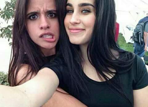 Fanfic / Fanfiction One Shots (CAMREN) - A estranha