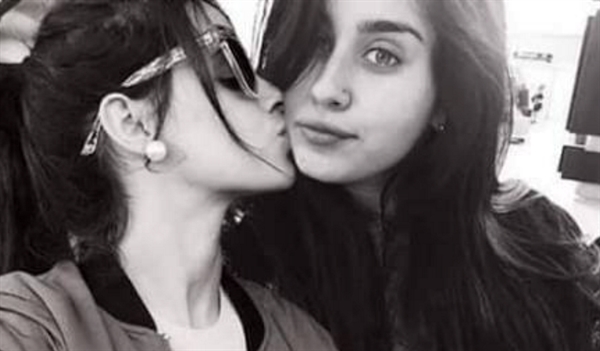 Fanfic / Fanfiction Bad things (Camila G!p) - Ansiedade
