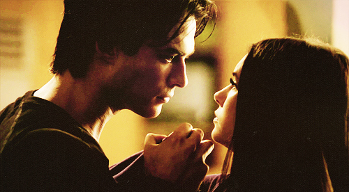 Fanfic / Fanfiction Delena - Holding On And Lettin Go - I'll be the one who saved you.