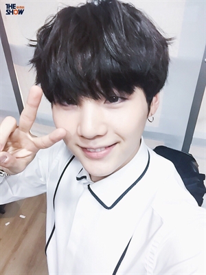 Fanfic / Fanfiction First love🍃❤ - imagine Suga - PARK DE DIVERSÕES 💙❇