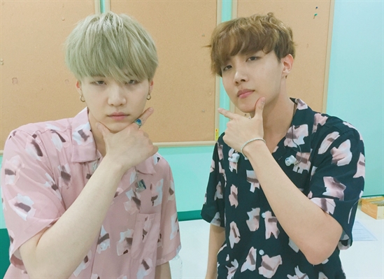 Fanfic / Fanfiction Let me know •||• Yoonkook-SugaKookie•||• - Friends
