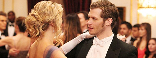 Fanfic / Fanfiction Me permite amá-la? (Klaroline) - A festa