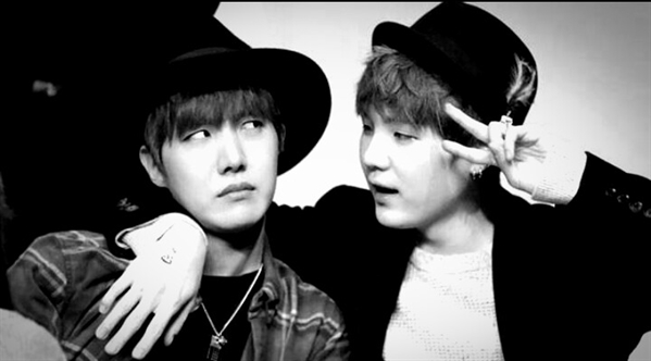 Fanfic / Fanfiction Dangerously - Yoonseok/sope - Hoseok ?!