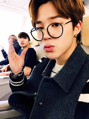 Fanfic / Fanfiction Viagem escolar - JiKook - Amor congelado