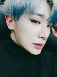 Fanfic / Fanfiction My teacher from another world (imagine Wonho) Monsta X - Back to college
