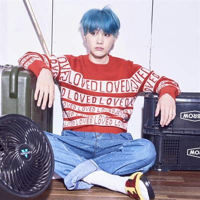 Fanfic / Fanfiction Blue, the hottest color - Imagine HOT Min Yoongi - (EM REVISÃO) - BTS - 3- Do you like my brands?